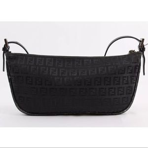 Fendi shoulder bag (slight wear)